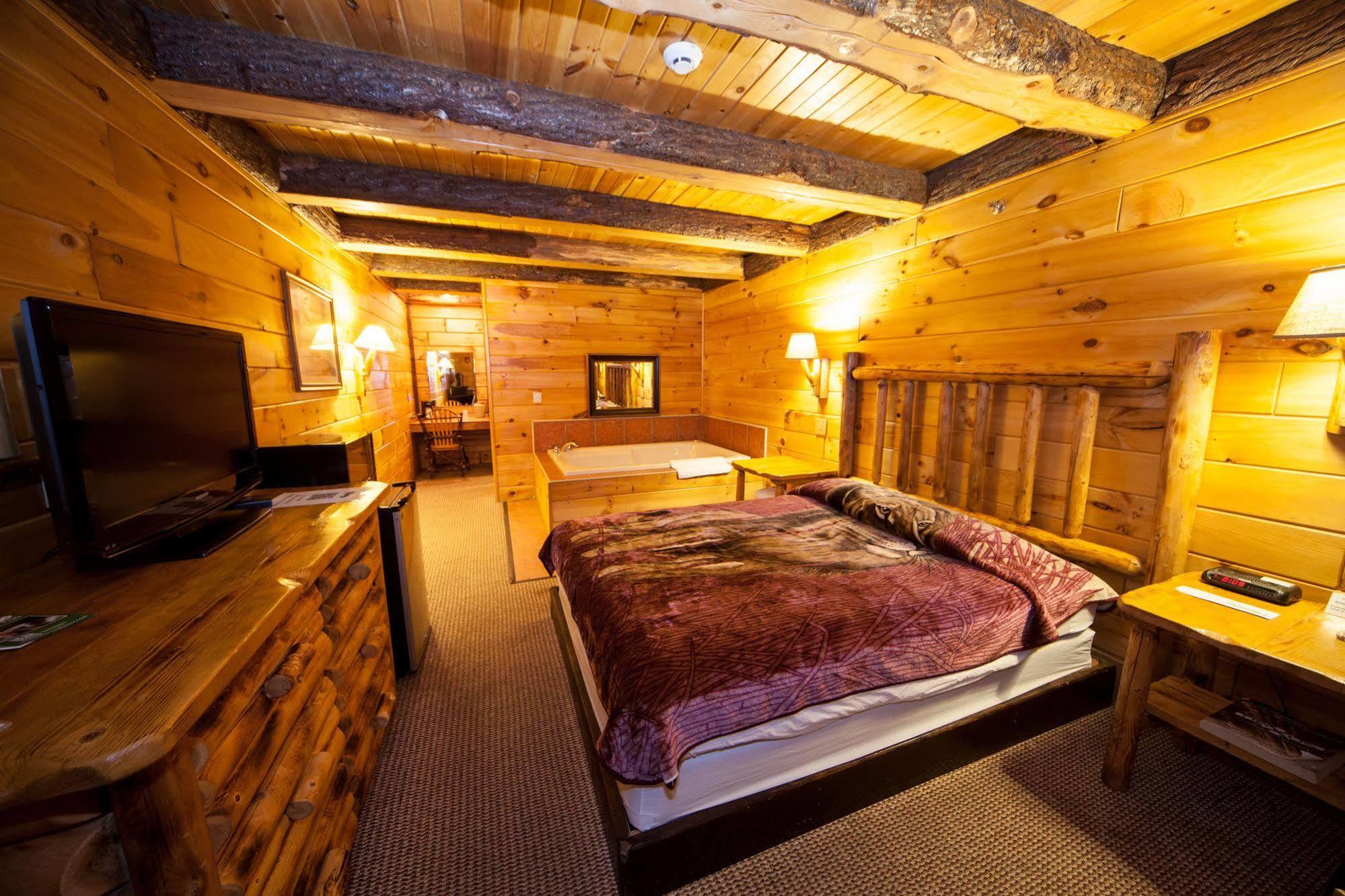 Log Cabin Lodge & Suites Jones Mills Exterior foto