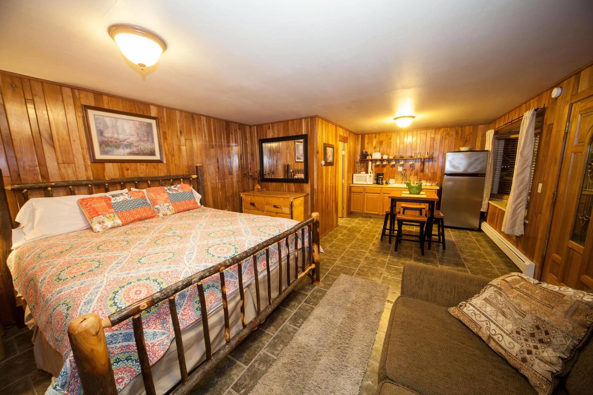 Log Cabin Lodge & Suites Jones Mills Exterior foto