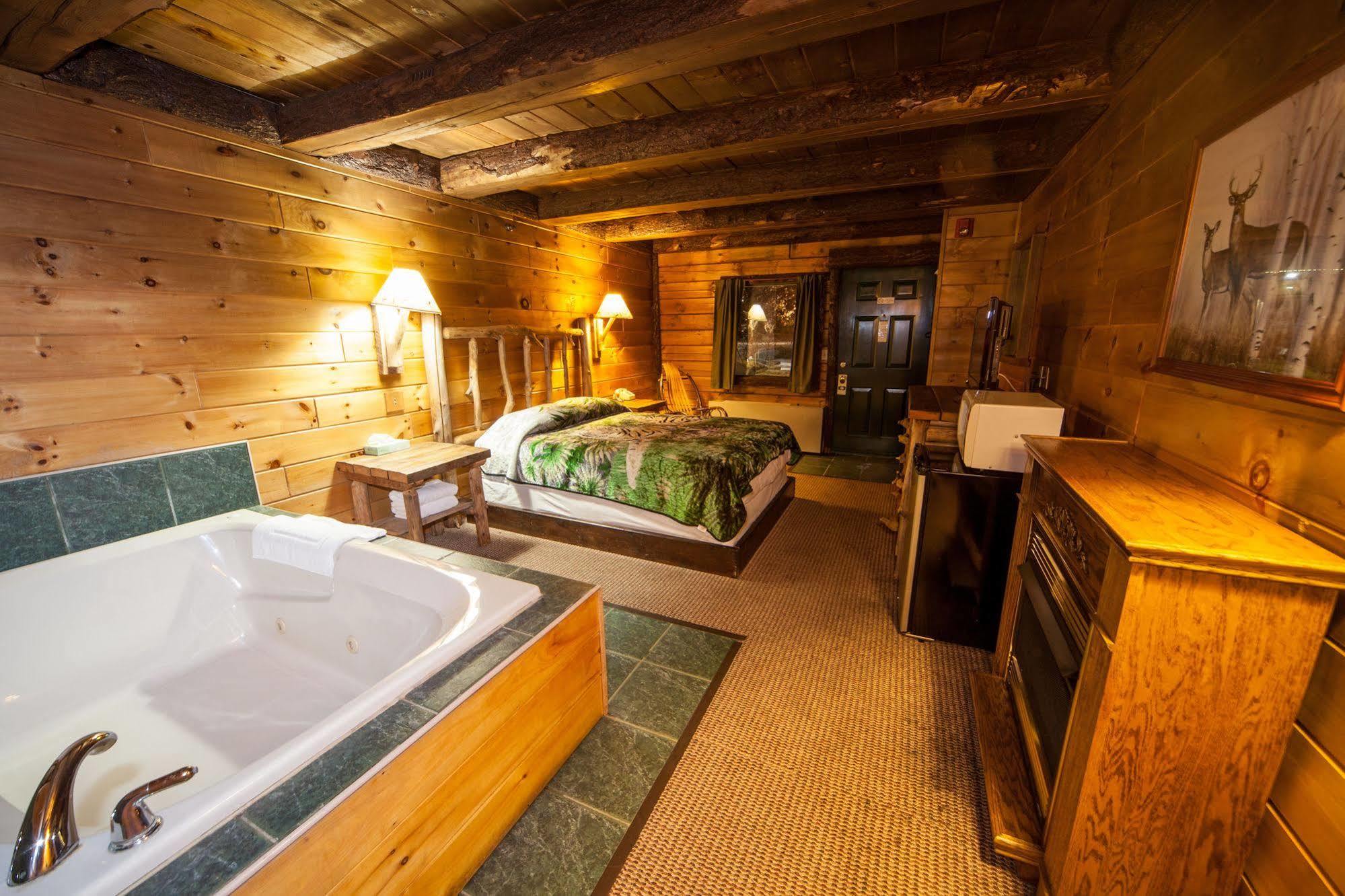 Log Cabin Lodge & Suites Jones Mills Exterior foto